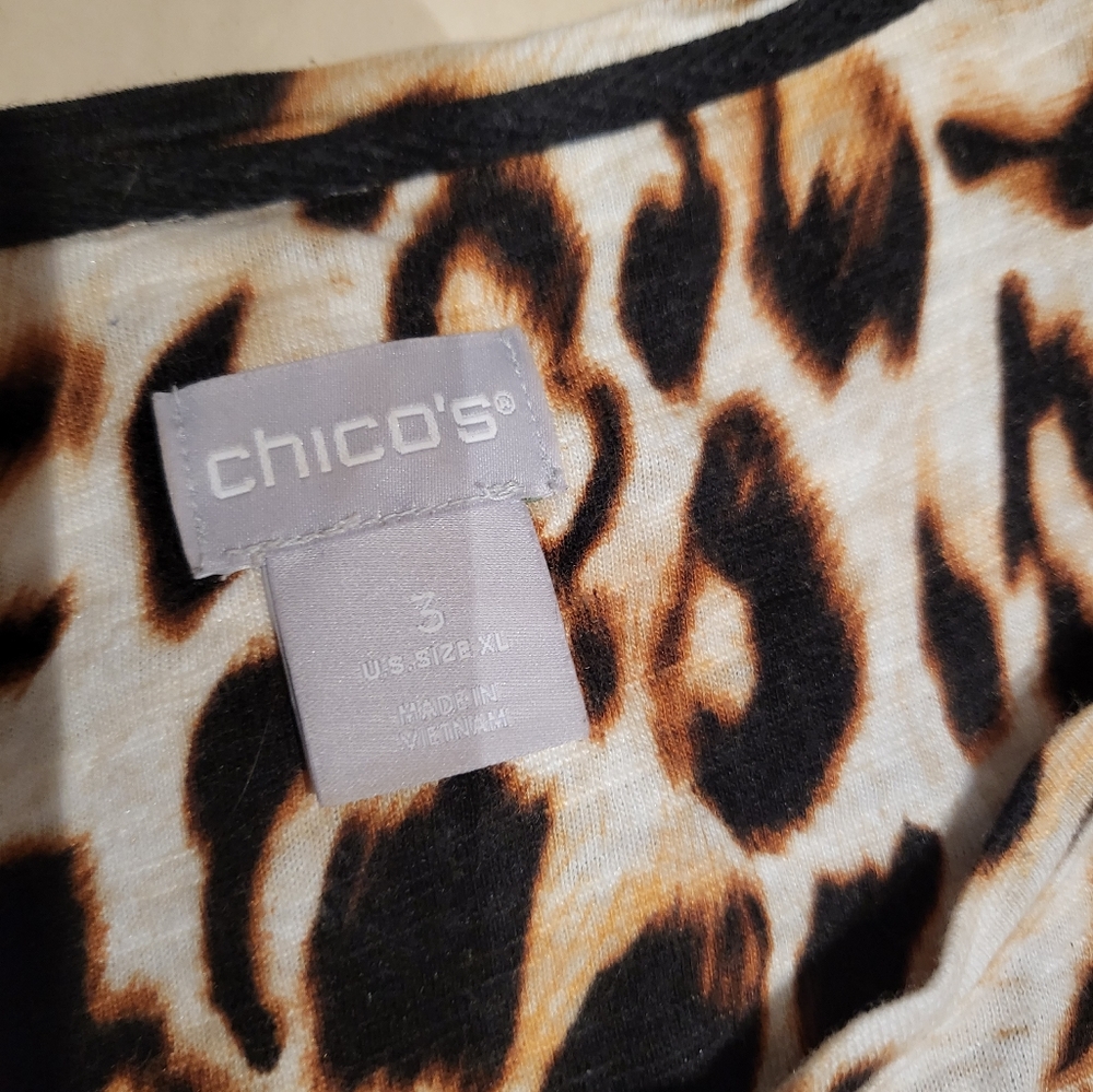 Chicos Short Sleeve Animal print - Picture 4 of 7